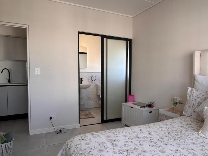 To Let 1 Bedroom Property for Rent in Sandown Western Cape